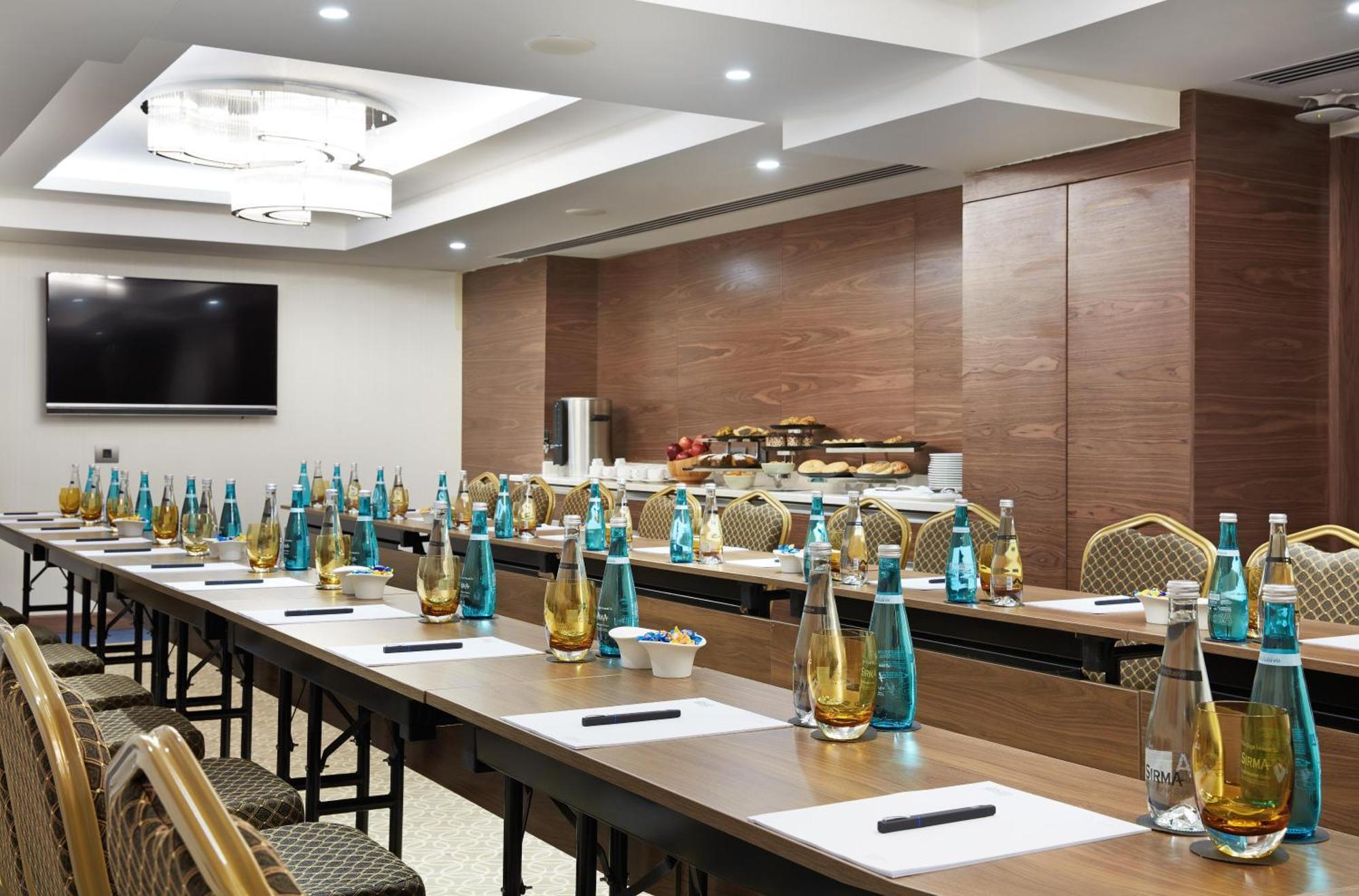 Dedeman 카이세리 외부 사진